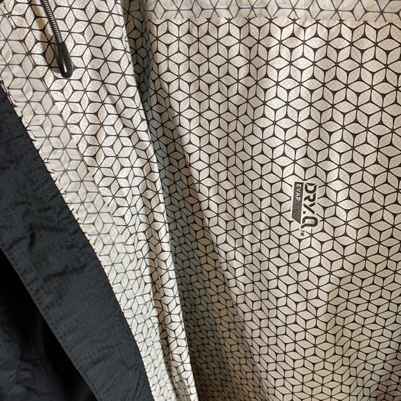 HBO GIRLS Season 3 Crew Embroidered Mountain Hardware Rain Jacket - Picture 9 of 12